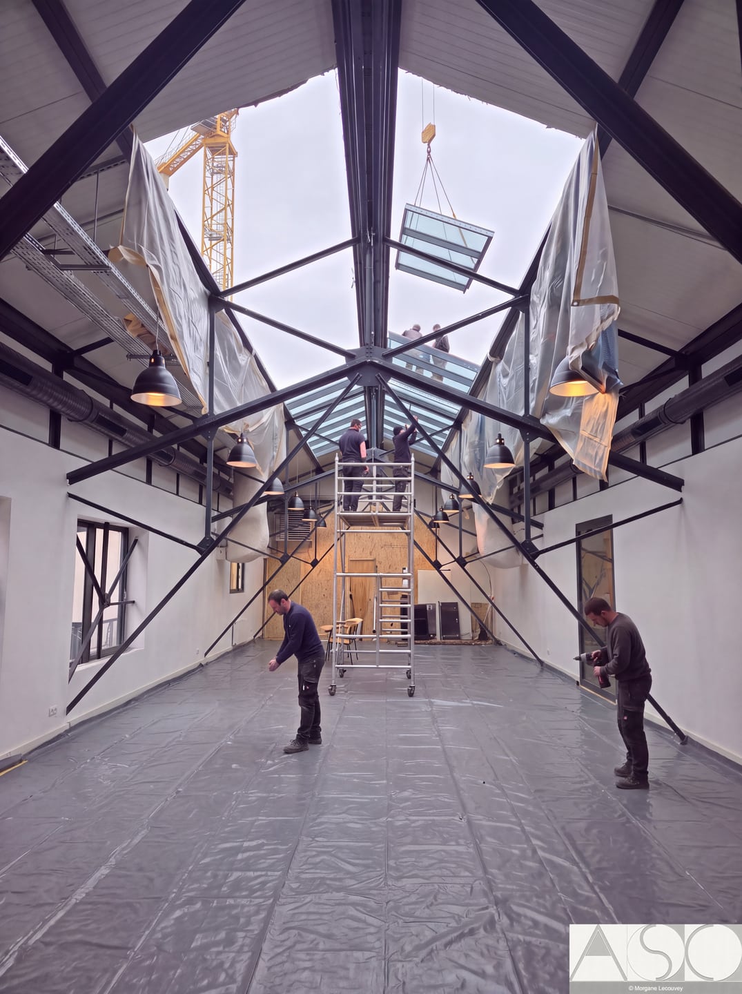 Avant travaux — Rénovation & Isolation d'une Verrière de Coworking (Vue 5)